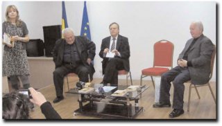 Lans�ri de revist� și carte la Biblioteca Județeanã