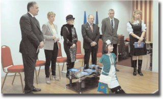 “Z�mbet de �nger”, autor Lorelai
