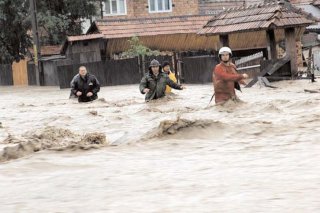 Guvernul aloc 50 milioane lei pentru judeele afectate de inundaii