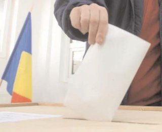 Sondaj CSCI: Ponta - 40%, Iohannis - 29% n primul tur al alegerilor