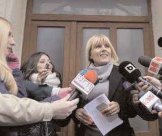 Elena Udrea, acuzat de splare de bani i fals n declaraii de avere