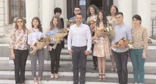 Premii pentru elevii de 10 ai municipiului Trgovite