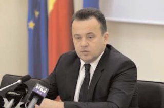Opoziia cere demisia ministrului Liviu Pop