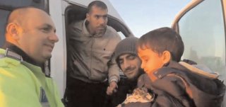 Imigrani irakieni, abandonai pe cmp