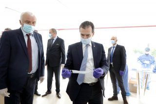 Ludovic Orban a vizitat Uzina de la Dragomireti, unde se vor produce mști de protecție