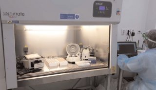 Al doilea aparat de testare COVID-19, instalat la Spitalul Judeean