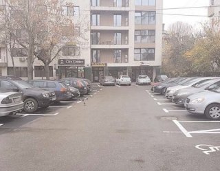 Trgovite i lupta pentru locurile de parcare
