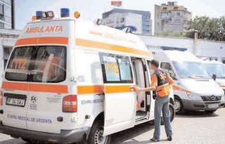 Ambulanțele au peste 200 de urgențe zilnic