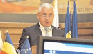 Senat: Adrian Ţuţuianu - revocat din funcţia de vicepreşedinte; îl va înlocui social-democratul Şerban Valeca