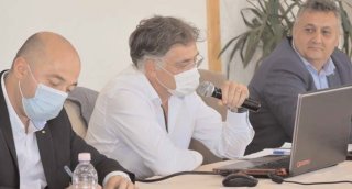 Dezbatere public despre amenajarea staiunii Petera-Padina
